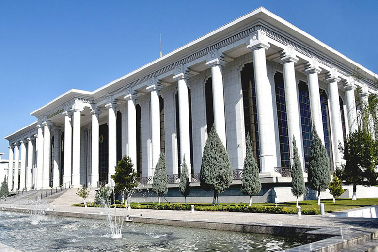 MAGLUMAT KANUNÇYLYGYNYŇ ÖSÜŞINIŇ KONSTITUSION ESASLARY
