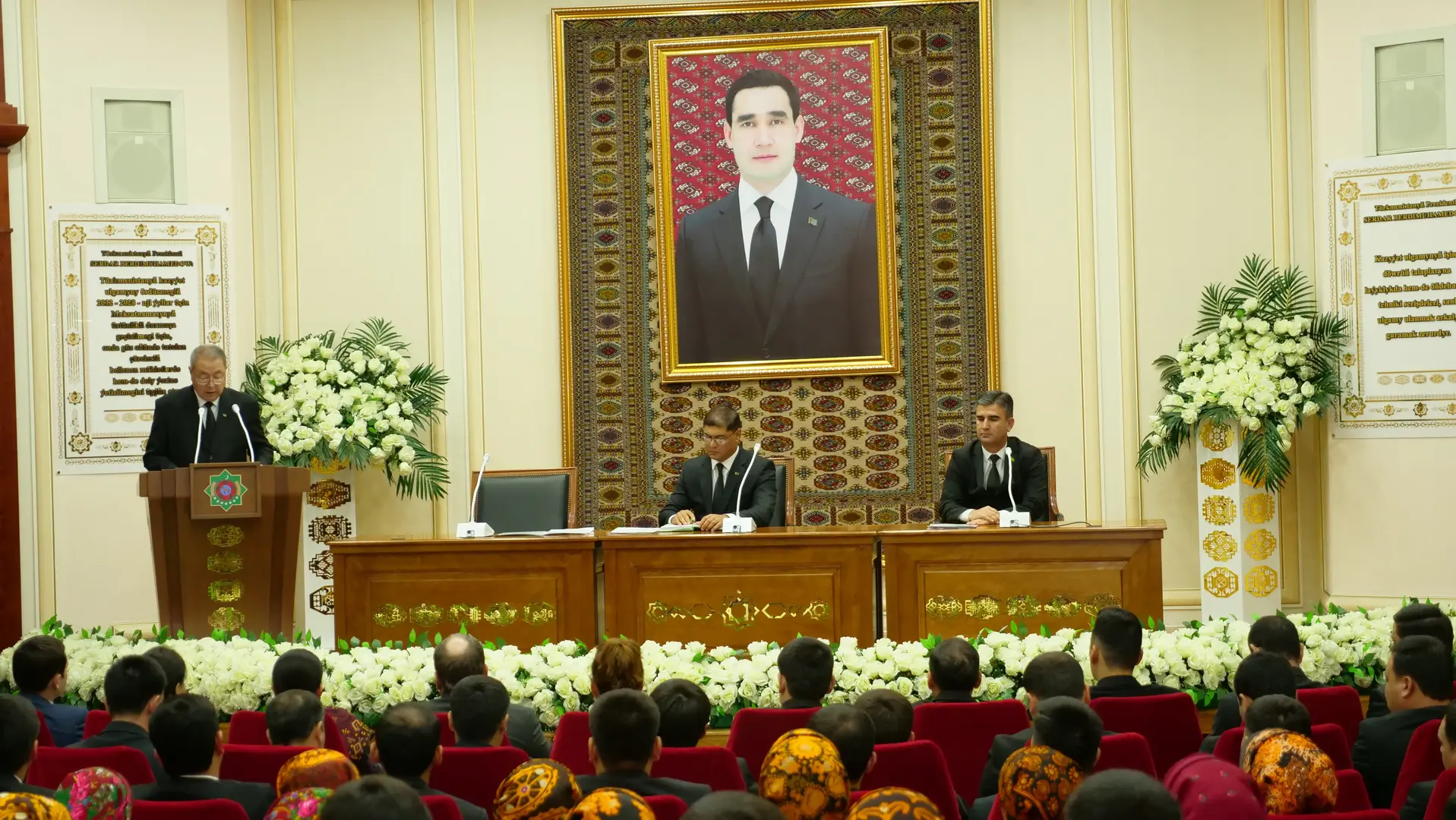 Halkara parahatçylyk we ynanyşmak ýyly – ösüşiň we demokratiýanyň dabaralanmagy
